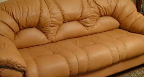 Перетяжка дивана кожей. Сухой Лог